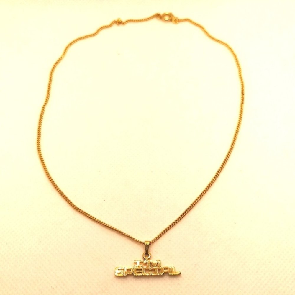 inch  Im Specialinch pendant with chain
